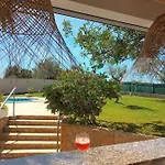 L'estaque Πανσιόν 4*